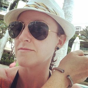 Meet your Posher, Melanie